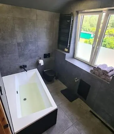 Remote Retreat By The Lake- Entire 5 Bedroom House